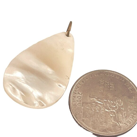 Butterfly Pendant Reverse Painted on Glass Mother of Pearl - Picture 5 of 5